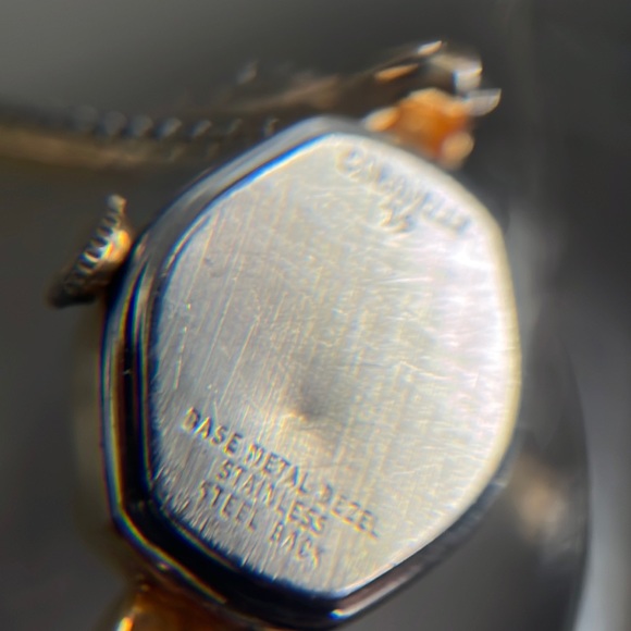Caravelle Gold Tone Ladies Vintage Watch - Picture 6 of 15